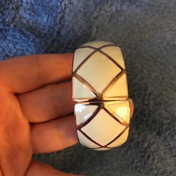 Premier "Rosie" Rose Gold and Enamel Bracelet - Picture 6 of 8